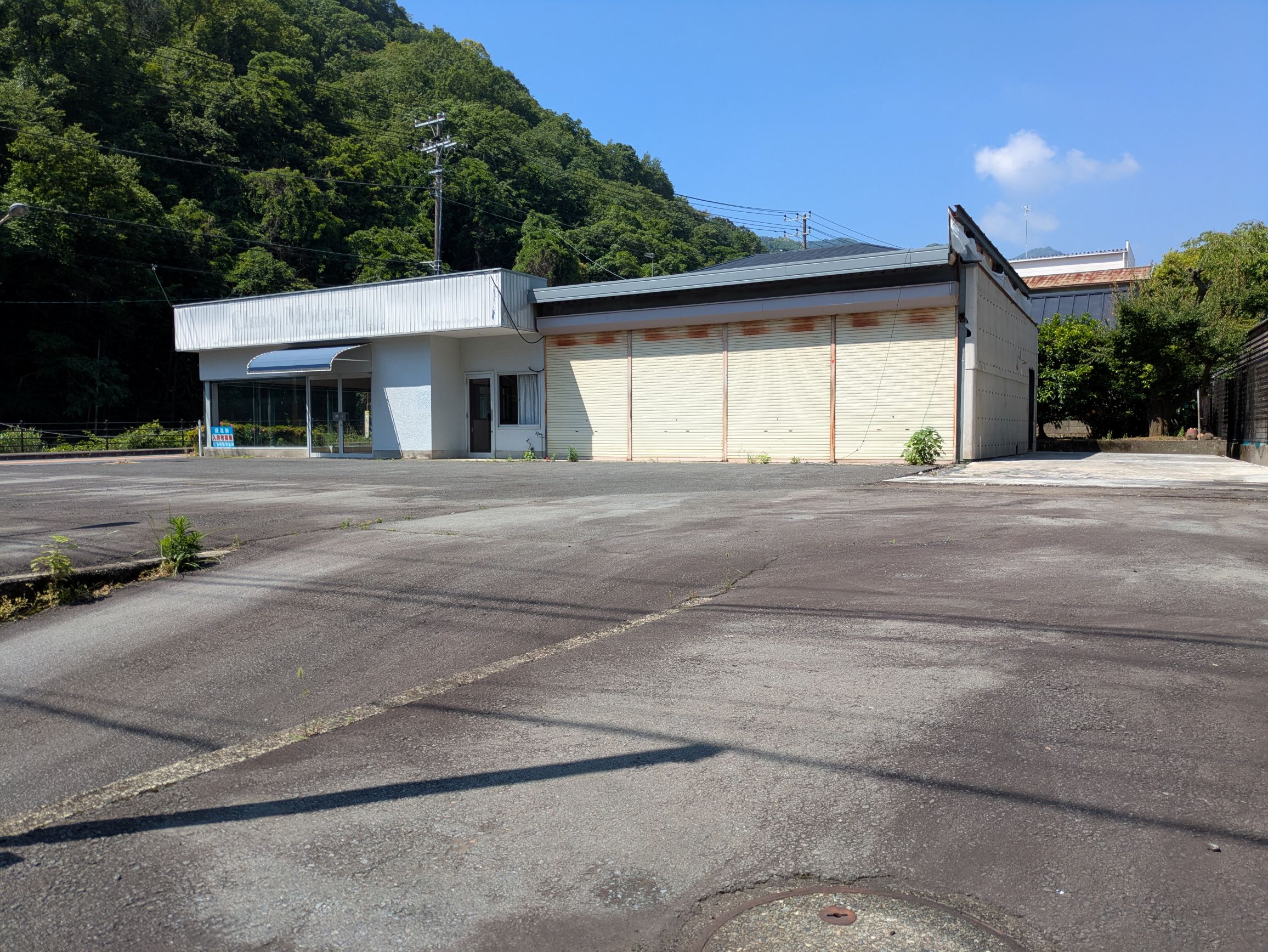 湯河原町土肥４丁目　貸店舗・貸事務所　